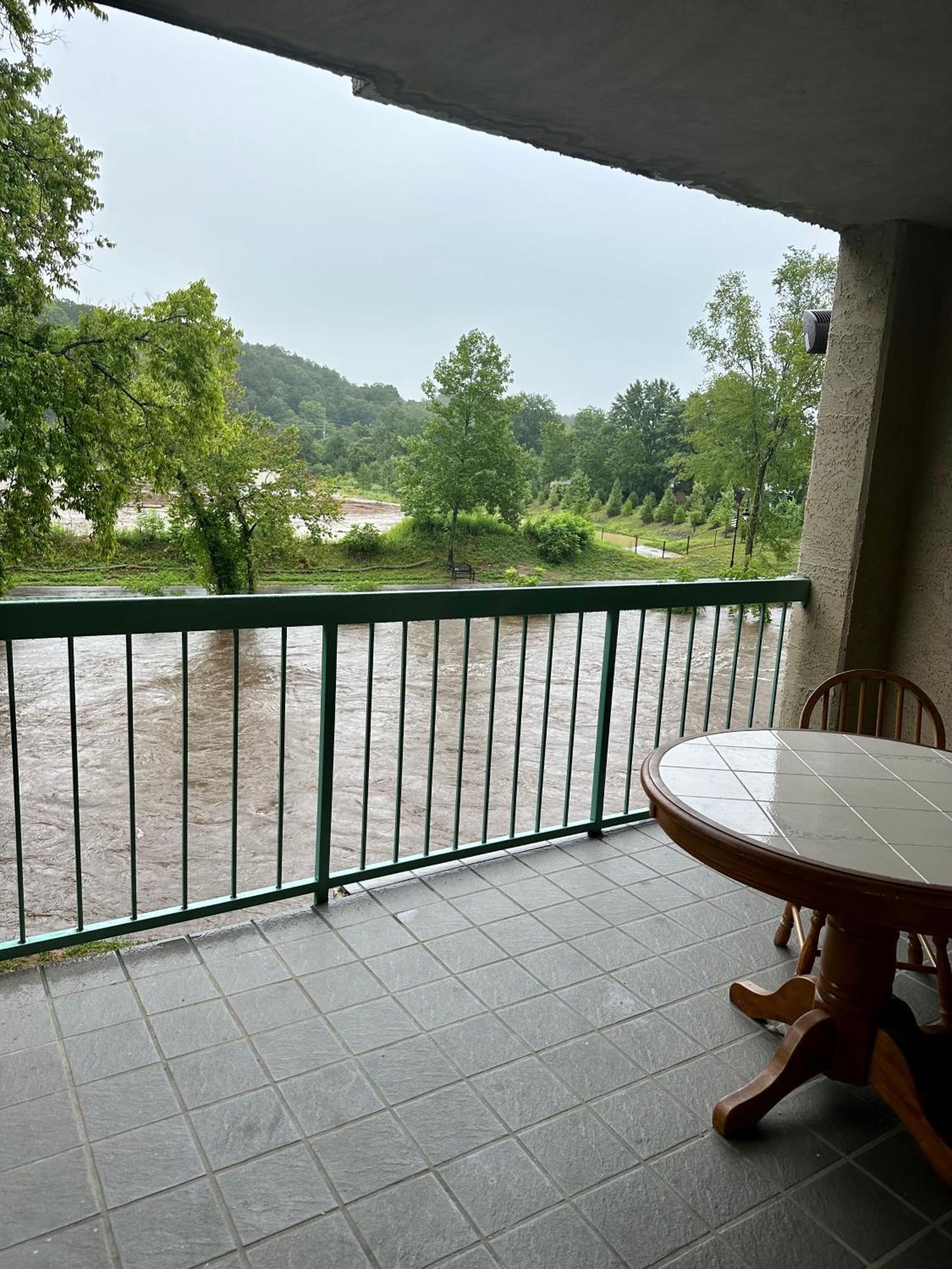 River Place Condos #610 3Bd พิเจนฟอร์จ ภายนอก รูปภาพ